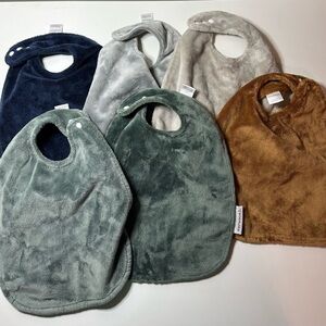 Saranoni set of Plush Baby Bibs and Burb Cloths in Assorted Colors